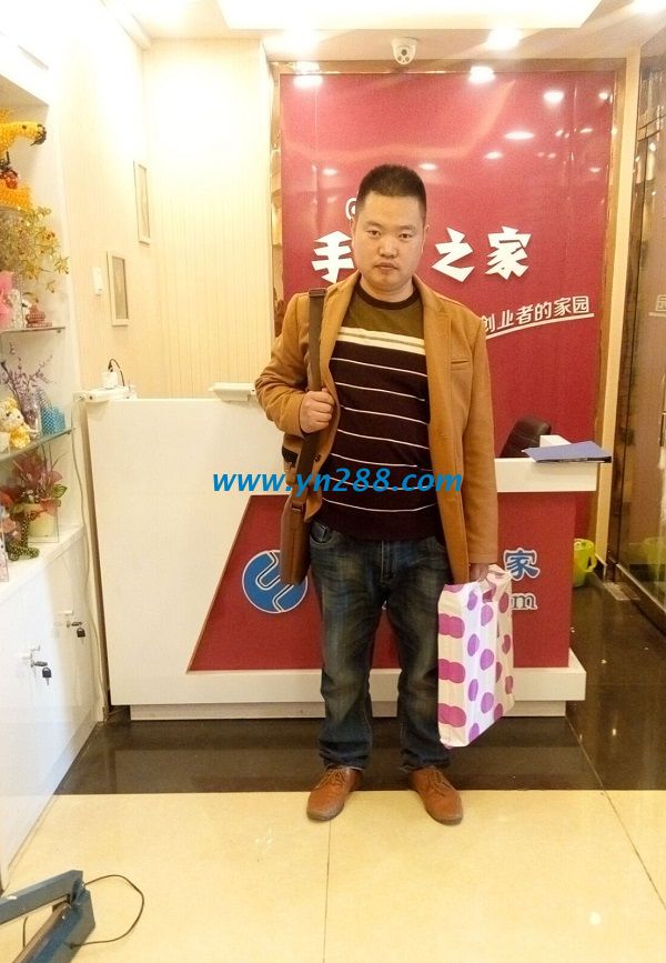 山東劉先生來(lái)手工活之家考察項(xiàng)目，欲組織當(dāng)?shù)亻e散人員婦女做手工活(圖1)