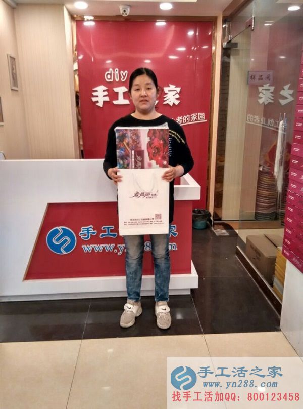 欲組織人做手工活串珠繡賺錢，邯鄲臨漳縣楊女士來手工活之家考察(圖1)