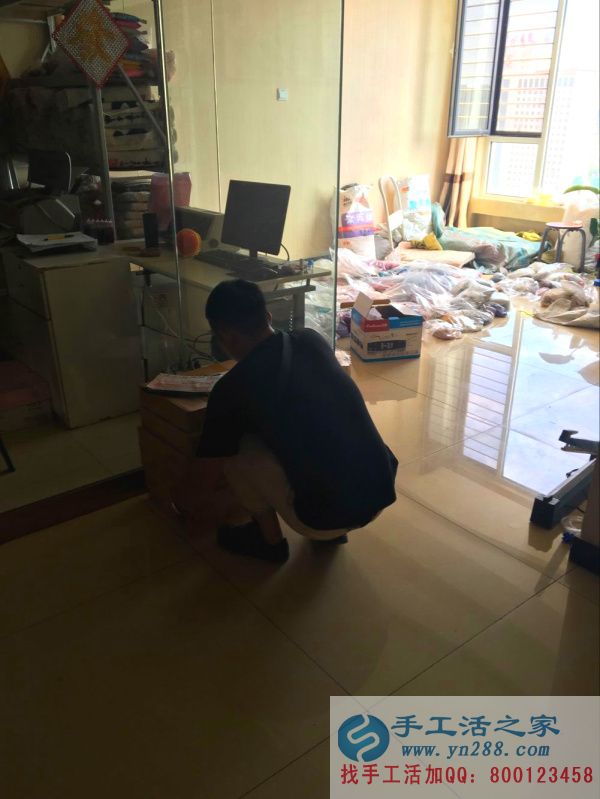手工活之家外發(fā)加工2016年7月25日發(fā)貨記錄: 圓通快遞小哥來搬貨啦