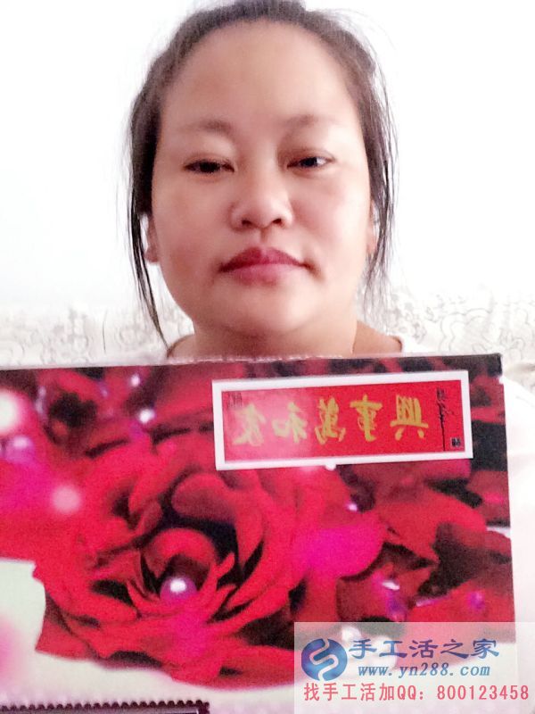 江蘇常州寶媽做手工活串珠繡賺錢，帶孩子賺錢兩不誤！
