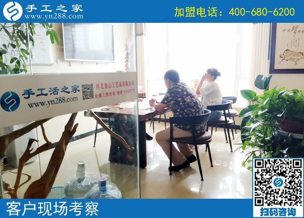 樸素能干，重慶黃女士一直在上班之外還做手工活賺錢