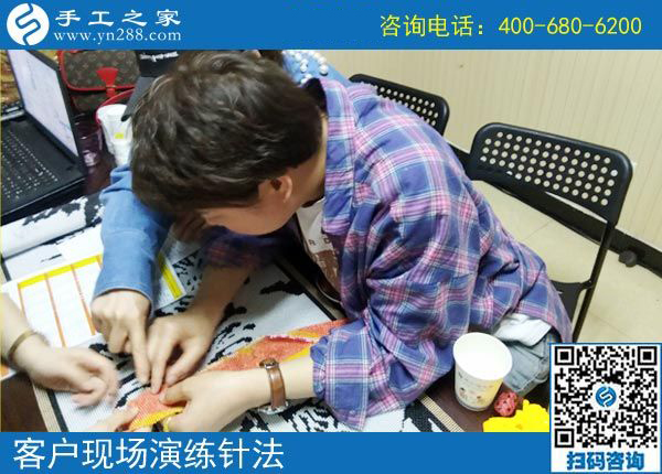 4月22日，正規(guī)供料的手工活，按時結(jié)算加工費的手工活就是珠繡，手工之家接待考察加工客戶剪影