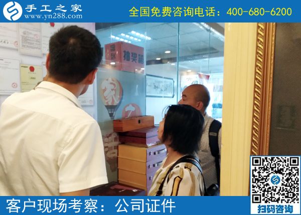 這個正規(guī)供料的手工活，是重慶蘇女士追求自信快樂人生的法寶