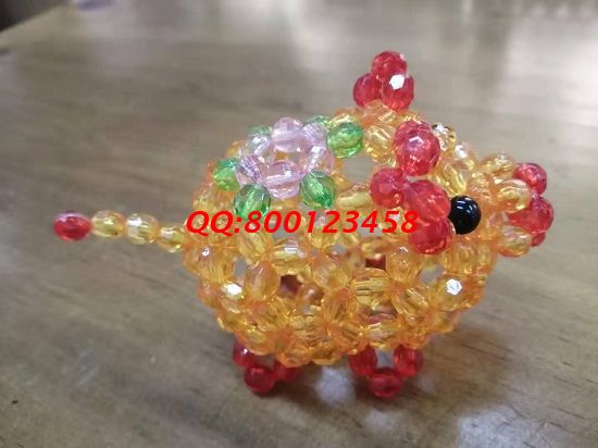 1月21日，可以寄到家做的手工活，在家做手工活掙錢，手工之家的珠繡串珠手工活外發(fā)加工項(xiàng)目可信可靠，圖為勵(lì)志珠珠繡串珠成品實(shí)拍