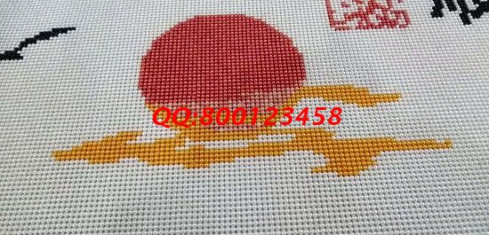 11月25日，想做手工之家的珠繡手工活代理加工項(xiàng)目，這個(gè)可以在家做的手工活很滿意，每次會(huì)領(lǐng)多少加工材料？圖為勵(lì)志珠珠繡成品細(xì)節(jié)實(shí)拍