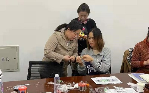 對(duì)比多家，我還是覺(jué)得手工之家的手工活比較放心(圖1)