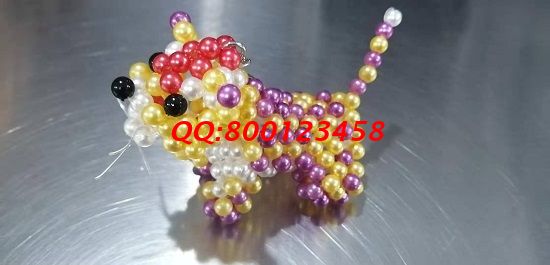 11月20日，想接正規(guī)廠家的手工活，拿回家做的手工活，大家選擇這里的珠繡手工，圖為勵志珠珠繡串珠（小飾品）產(chǎn)品實拍