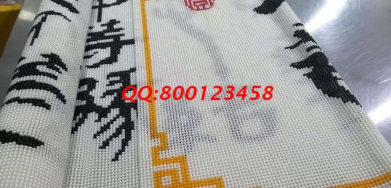 11月21日，想做手工活掙錢，可以寄到家做的手工活，就來(lái)手工之家這個(gè)可靠溫馨的大家庭，圖為勵(lì)志珠珠繡成品細(xì)節(jié)實(shí)拍