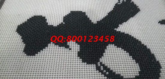 12月1日，年底了，在家做手工活的人，很多都選擇手工之家的珠繡串珠手工活外發(fā)加工項目，圖為勵志珠珠繡產(chǎn)品細(xì)節(jié)實拍(圖1)