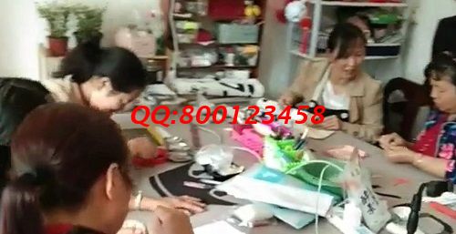 1月30日，正規(guī)手工活在家賺錢，可以寄到家做的手工活，選十多年的手工企業(yè)手工之家的珠繡串珠外發(fā)手工活，圖為各地加工人員工作室剪影