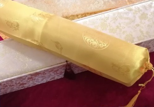 4月1日，手工活在家兼職也能干，這個拿回家做的手工活的珠繡產(chǎn)品怎么用？圖為勵志珠珠繡串珠手工（一款）成品外包裝剪影