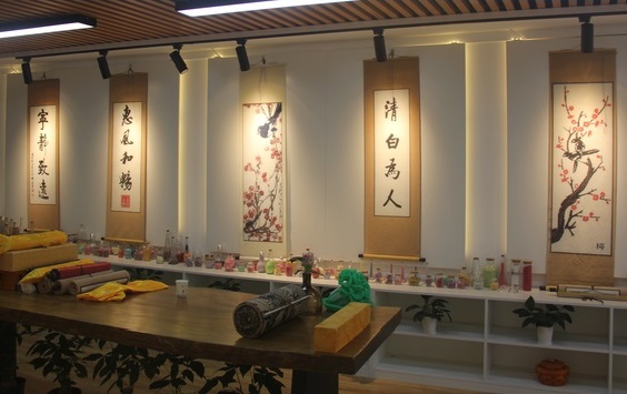 5月7日，找附近手工活拿回家做，手工外包發(fā)布平臺(tái)，手工之家的珠繡串珠手工技能培訓(xùn)是成體系的，圖為勵(lì)志珠珠繡串珠手工產(chǎn)品剪影