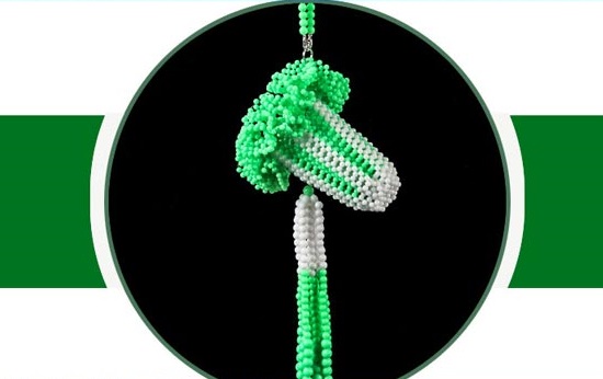 5月24日，可以在家做的手工活，可靠的手工活外發(fā)，做手工之家的珠繡手工活，收入怎么樣？圖為勵志珠珠繡串珠手工產(chǎn)品剪影