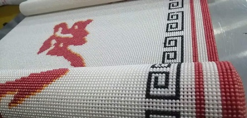 6月4日，拿回家做的手工活，在家兼職手工活，手工之家的珠繡串珠手工相互促進、良性發(fā)展，圖為勵志珠珠繡手工產(chǎn)品剪影