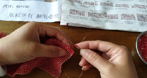 9月2日，拿回家做的手工活，正規(guī)供料的手工活，誠信理念是手工之家平臺十多年持續(xù)發(fā)展的重要原因，圖為勵志珠珠繡串珠手工產(chǎn)品圖紙剪影