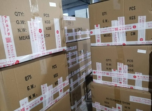 9月30日，想接正規(guī)廠家的手工活，手工活外發(fā)加工項目，很多人選擇手工之家手工創(chuàng)業(yè)成功，圖為勵志珠珠繡串珠手工材料倉庫備貨剪影