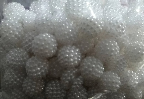 10月8日，純手工活外發(fā)加工項目，在家做手工活掙錢，通過珠繡串珠手工，手工之家讓很多人居家就業(yè)創(chuàng)業(yè)，圖為勵志珠珠繡串珠手工材料剪影