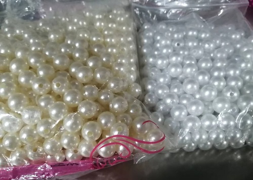 10月8日，純手工活外發(fā)加工項目，在家做手工活掙錢，通過珠繡串珠手工，手工之家讓很多人居家就業(yè)創(chuàng)業(yè)，圖為勵志珠珠繡串珠手工材料剪影