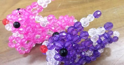 2月27日，靈活就業(yè)創(chuàng)業(yè)，手工加工回收項(xiàng)目，月底了，選擇了手工之家及珠繡串珠手工事業(yè)，都應(yīng)該更努力，圖為勵志珠珠繡串珠手工產(chǎn)品剪影