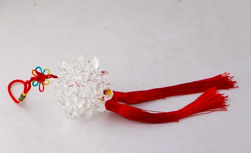 3月20日，穩(wěn)定可靠的手工副業(yè)，靈活就業(yè)做手工掙錢，在手工之家如何辦理合作，圖為勵志珠珠繡串珠手工產(chǎn)品剪影