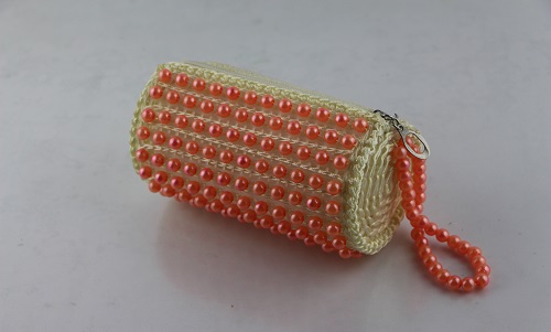 3月28日，手工加工回收項(xiàng)目，居家靈活就業(yè)副業(yè)，合作手工之家的手工項(xiàng)目，要注意這些事，圖為勵志珠珠繡串珠手工產(chǎn)品剪影