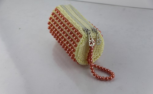 3月28日，手工加工回收項(xiàng)目，居家靈活就業(yè)副業(yè)，合作手工之家的手工項(xiàng)目，要注意這些事，圖為勵志珠珠繡串珠手工產(chǎn)品剪影