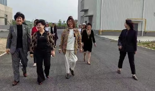 越了解、心越齊------記手工之家參加邯鄲市婦女手工業(yè)協(xié)會(huì)走近企業(yè)相關(guān)活動(dòng)