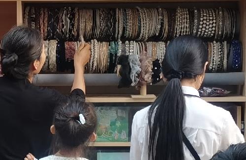 很多人會問，手工之家的移動潮品店都對什么人開放合作？