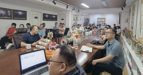 飾品加工廠+移動潮品店，讓大家一起做手工掙錢 ------ 記石家莊項目考察團隊到手工之家考察合作