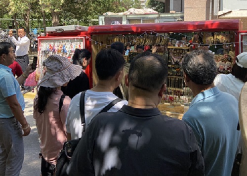 飾品加工廠+移動潮品店，讓大家一起做手工掙錢 ------ 記石家莊項目考察團隊到手工之家考察合作