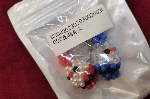 2月20日，手工兼職在家做，拿回家做的手工副業(yè)，開飾品加工廠，手工之家努力讓每一個合作人員都有好收入，圖為串珠米珠繡手工產(chǎn)品剪影