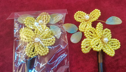 9月30日，拿回家做的手工副業(yè)創(chuàng)業(yè)，手工活可帶回家，做手工傳承官，居家靈活就業(yè)、輕資產(chǎn)創(chuàng)業(yè)，手工之家努力讓大家多掙錢，圖為串珠米珠繡手工產(chǎn)品剪影
