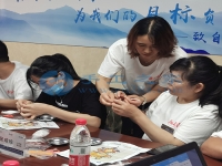 春暖花開的時節(jié)，適合大家早起做珠繡加工手工活