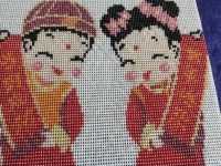 8月3日，純手工活代加工，農(nóng)村手工活加工項目，做手工之家的外發(fā)手工活是一件幸福的事，圖為勵志珠珠繡串珠手工產(chǎn)品剪影