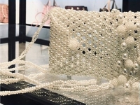 移動(dòng)潮品店，手工之家始終堅(jiān)持以消費(fèi)者和市場的需求為本