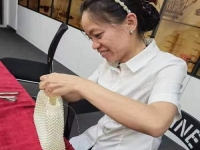在家做手工活，既是一項兼職收入，也是一份美麗事業(yè)