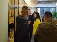 純手工助力靈活就業(yè)，閑散勞動力居家手工增收——記河南三門峽市社區(qū)領(lǐng)導(dǎo)來手工之家考察合作
