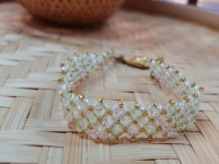 8月1日，手工活兼職招聘信息，正規(guī)可靠的手工項(xiàng)目，做手工傳承官，就業(yè)創(chuàng)業(yè)都可以，越來越多人選擇與手工之家合作，圖為串珠米珠繡純手工產(chǎn)品剪影