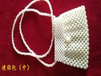 8月17日，可在家做的兼職手工活，想接正規(guī)廠家手工項(xiàng)目,做手工傳承官，在手工之家，重合作、重服務(wù)，圖為串珠米珠繡純手工產(chǎn)品剪影