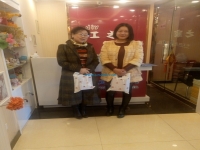 河南周口張女士與吉林松原劉女士相遇手工活之家，結(jié)下深厚友誼