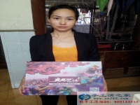可兼職手工活，廣東珠海上班族梁女士業(yè)余時(shí)間做手工活珠繡增加收入