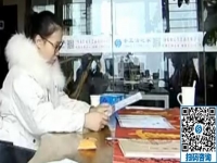 美女想做低成本創(chuàng)業(yè)項(xiàng)目，來手工之家考察