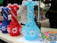 做好一個(gè)全職媽媽，廣西百色陸女士除了照顧家還做珠繡串珠外發(fā)手工活掙錢